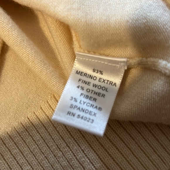 Banana Republic Merino Wool Sweater Small - Picture 6 of 10